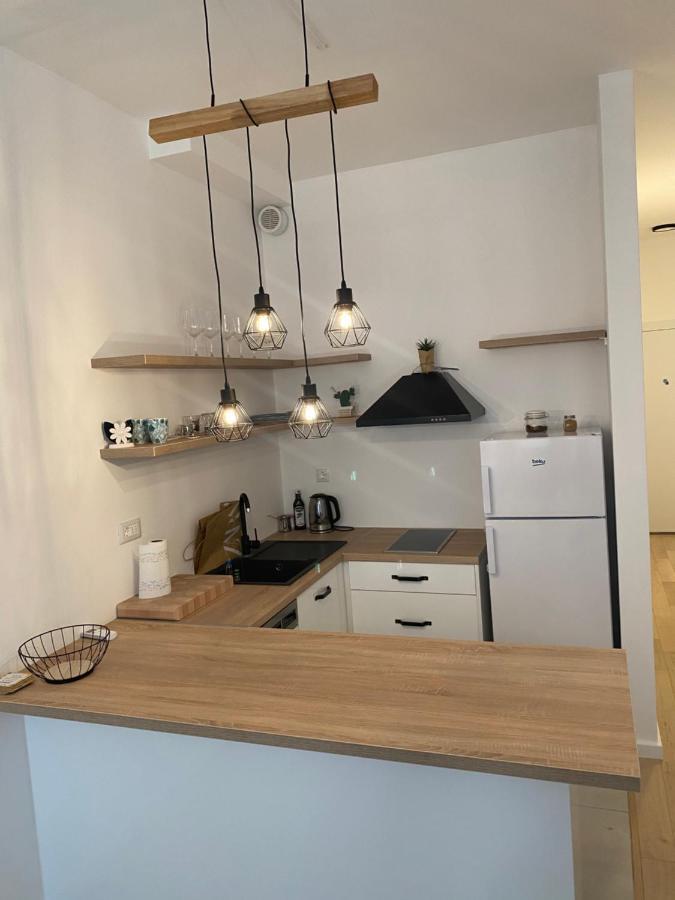 Emza Sea View Apartment Бар Екстериор снимка