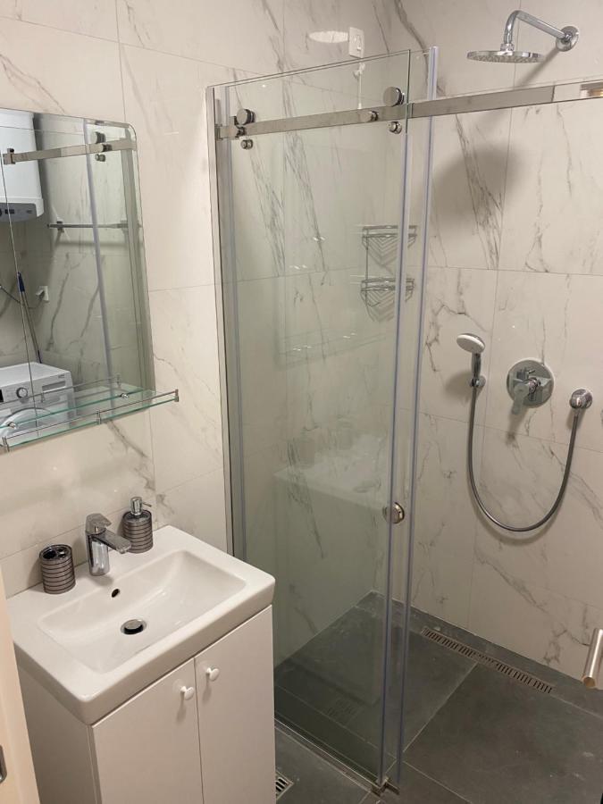 Emza Sea View Apartment Бар Екстериор снимка